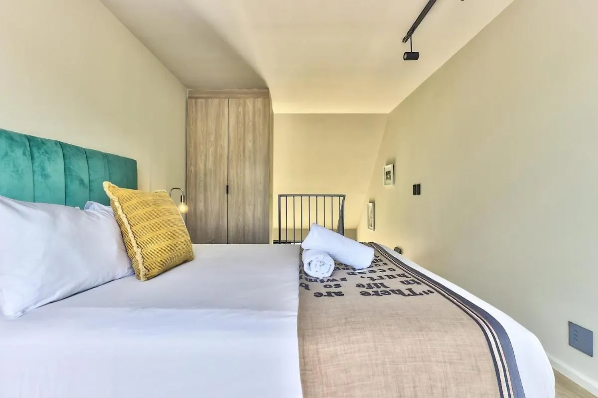 Loft Style Apartment In Of The Heart Of East City. Views&Balcony Cape Town South Africa
