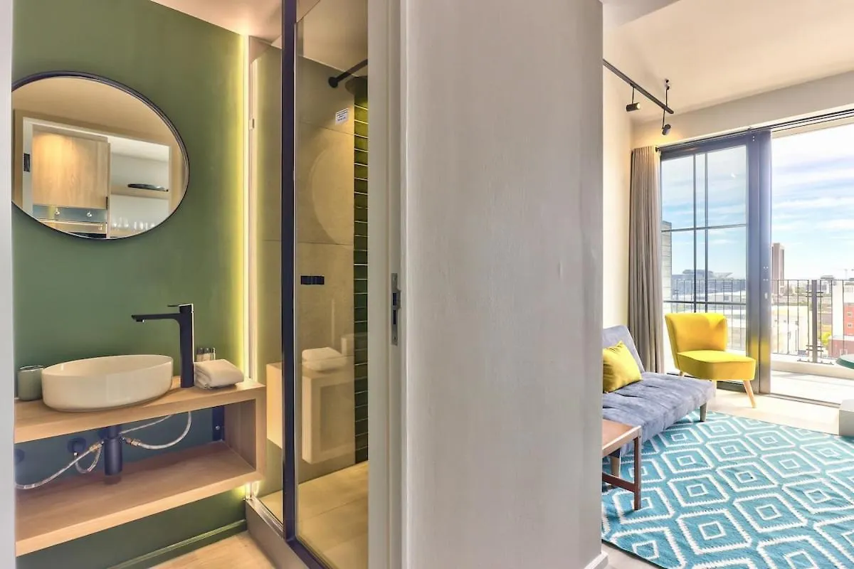 Loft Style Apartment In Of The Heart Of East City. Views&Balcony Cape Town
