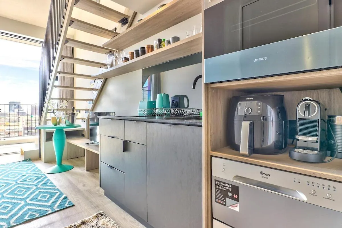 Loft Style Apartment In Of The Heart Of East City. Views&Balcony Cape Town